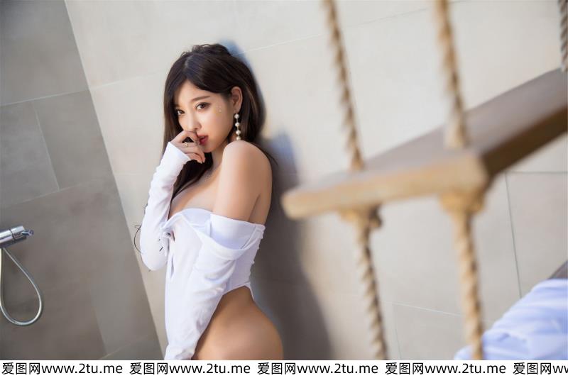 [语画界xiaoyu]杨晨晨sugar性感泳装美女大尺度翘臀写真(41/55图)
